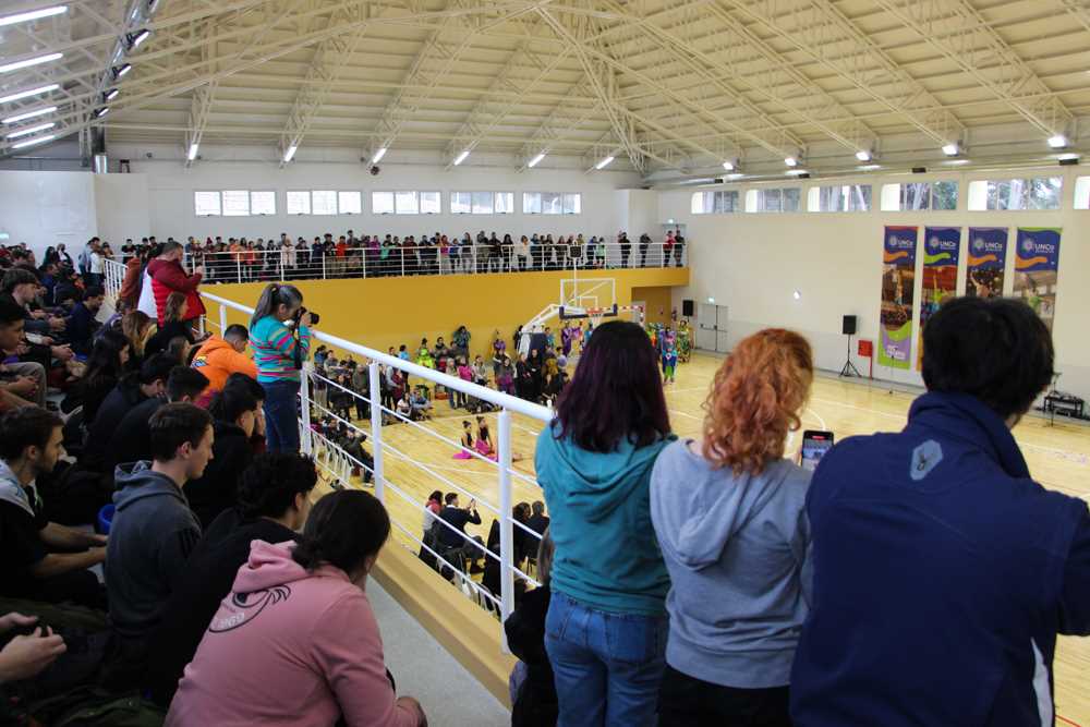Se inauguró el Gimnasio Polideportivo del CRUB