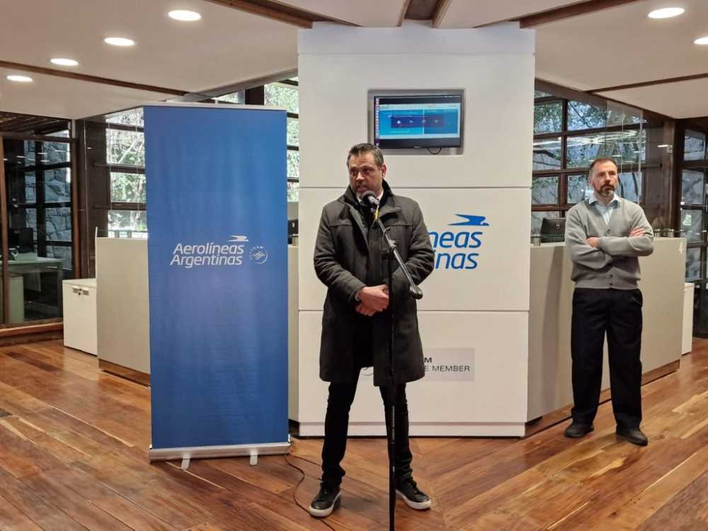 Burlon: “Aerolíneas Argentinas nos conecta de forma directa con 10 destinos”