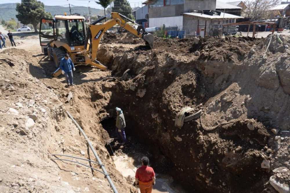 Con recursos propios el Municipio repara el pluvial vandalizado en Nahuel Hue – El Maiten