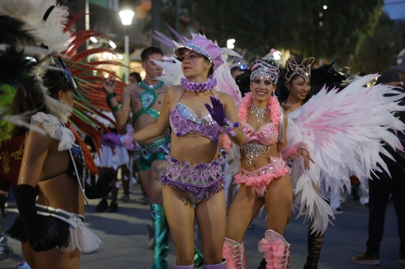 Bariloche vivió cuatro días de color, arte, música y baile con el Carnaval 2025