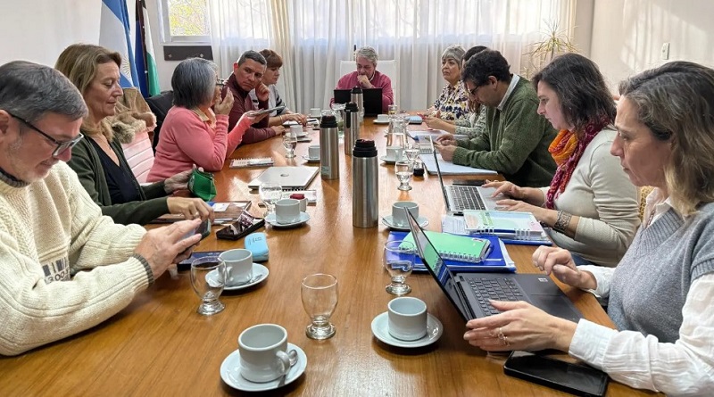 Nueva propuesta salarial y exigencia de levantamiento del paro