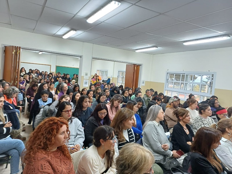 Repensar la práctica del analista: Una propuesta de la Escuela de Orientación Lacaniana con la disertación de la profesional Gisela Smania