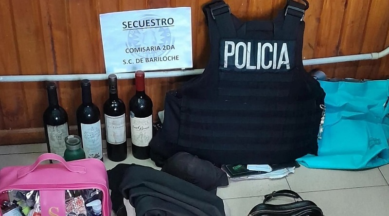 La Policía detiene en el acto un robo con inhibidor a turista en Bariloche