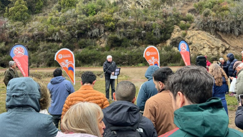 Pista de Atletismo en Bariloche: Cortés celebró la concreción del proyecto para futuros atletas