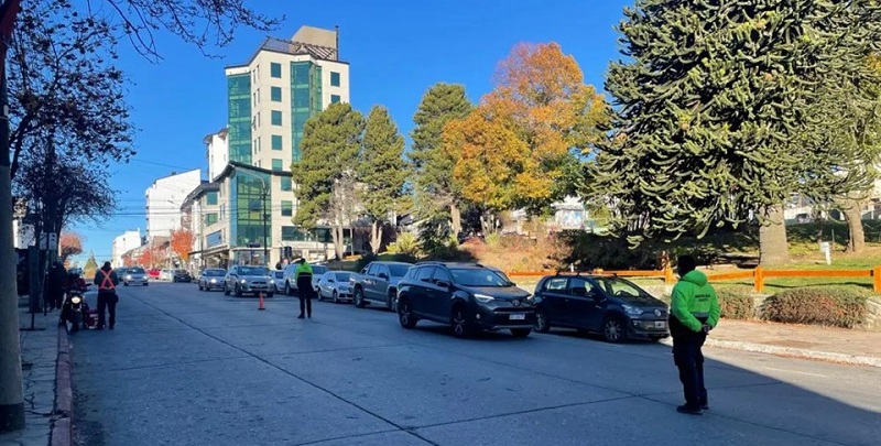 Controles de alcoholemia en Bariloche: más de 400 vehículos inspeccionados
