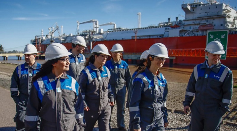 Provincia participó de las jornadas de YPF sobre el proyecto Argentina GNL