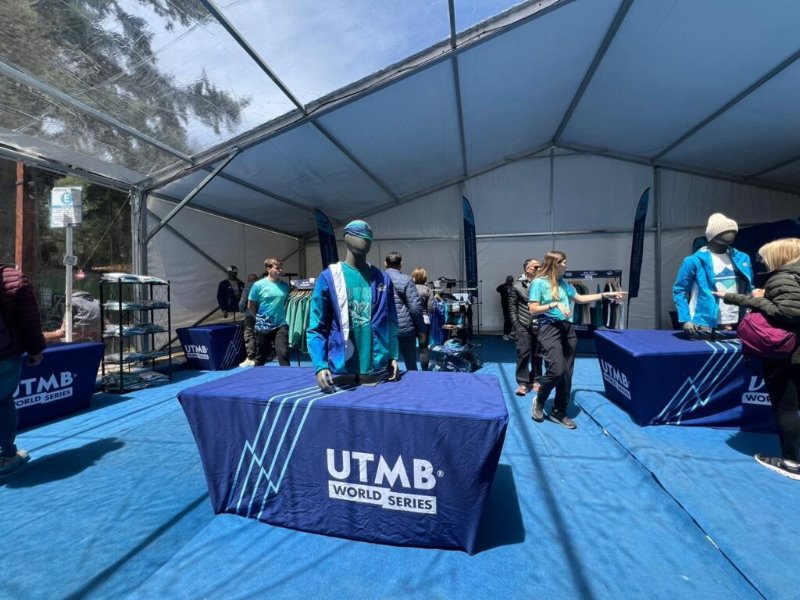 Explotó la Expo Village UTMB: miles de visitantes disfrutan de equipamiento, merchandising y grandes marcas