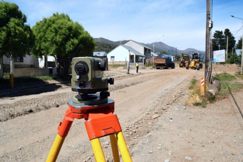 La Habana se prepara para su pavimentación con tareas de nivelación y movimiento de suelo
